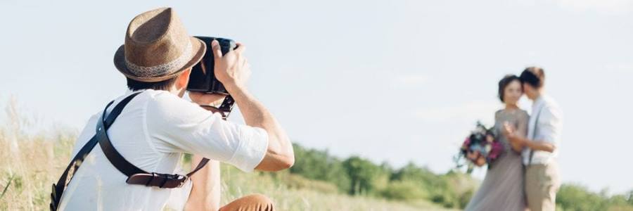 How to Start a Professional Wedding Photography Business Successfully?